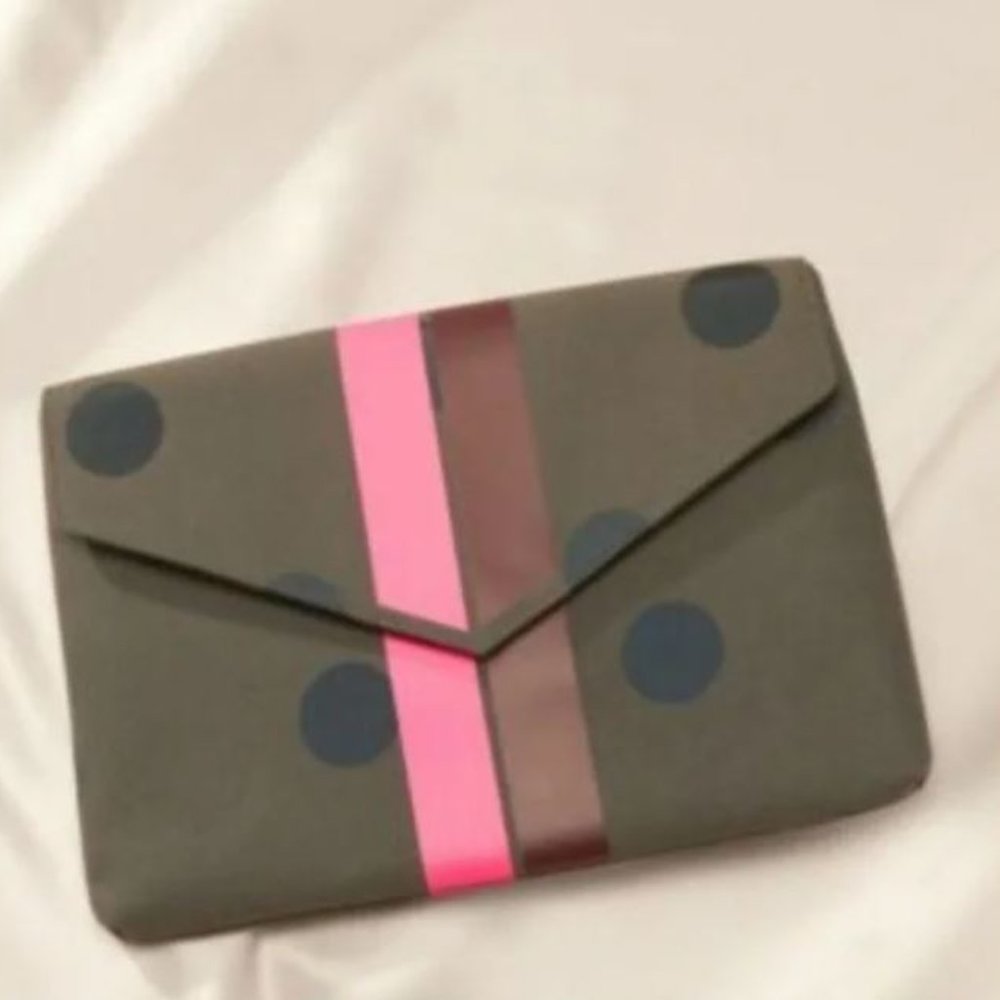 Stella & Dot Bellamy Clutch Polka Dots